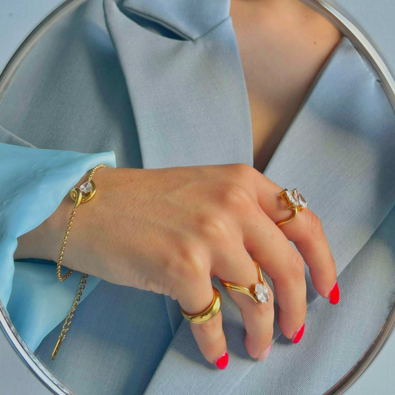 Teardrop Curve Bracelet
