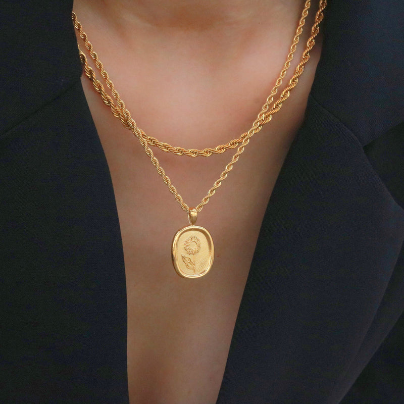 Flower Pendant Necklace