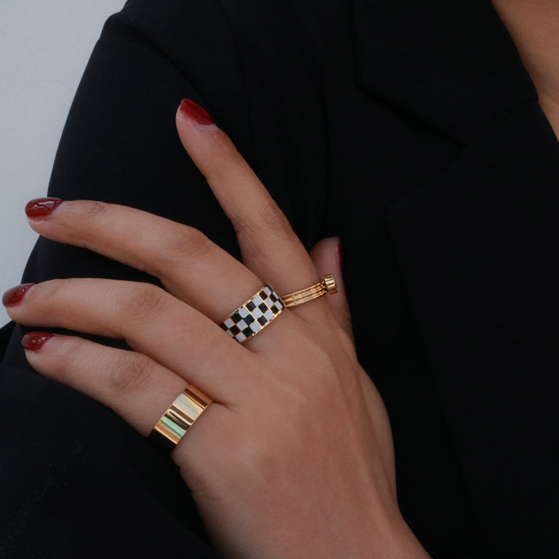 Checkboard Band Ring – 18k Gold Plated Stainless Steel