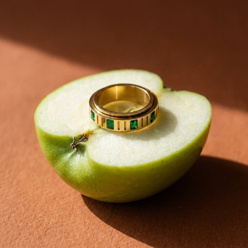 Emerald Fidget Spinner Ring - 18k Gold Plated Stainless Steel
