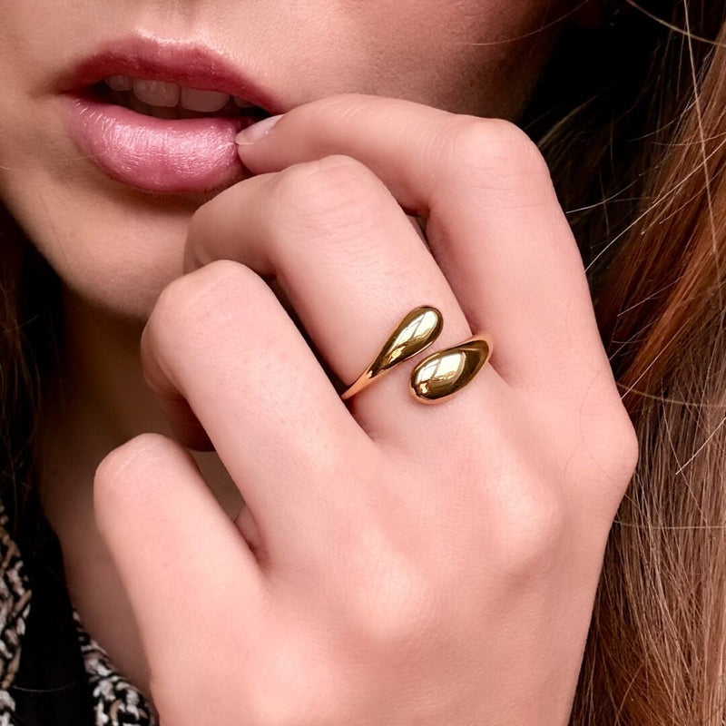 Hug Ring