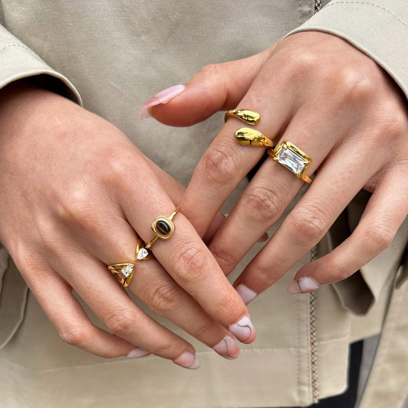 Tearlight Hug Ring
