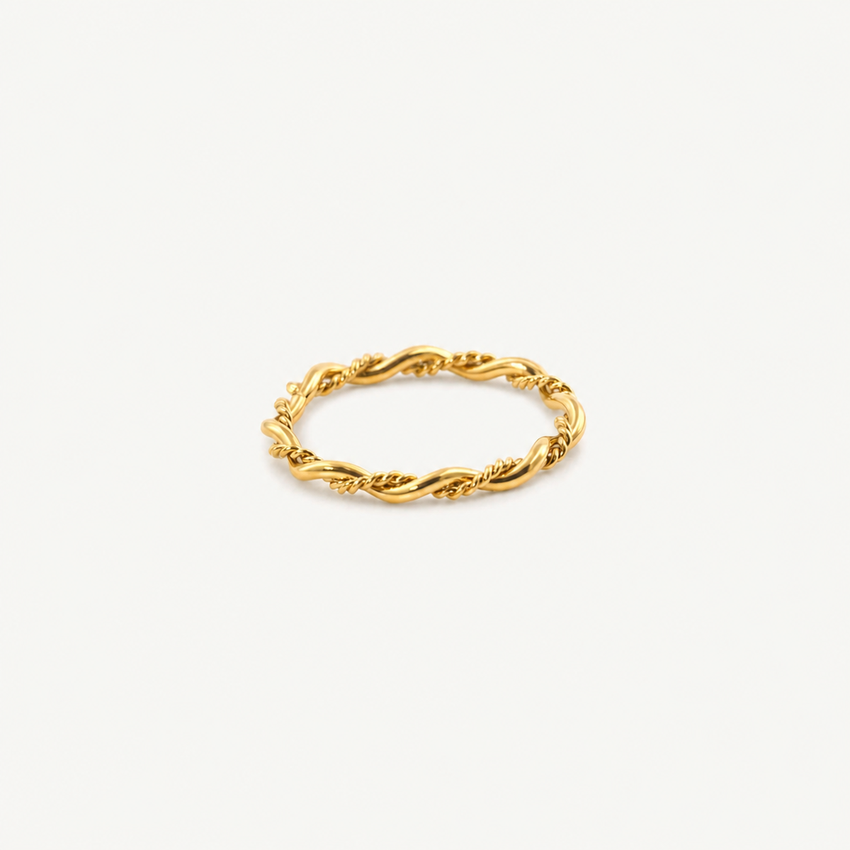 Dainty Rope Twist Ring – 18k Gold Plated Stainless Steel